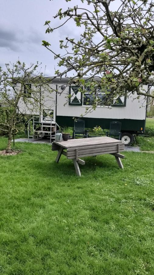 Ferienwohnung Pipowagen "Slapen By Co" Leerdam Exterior foto